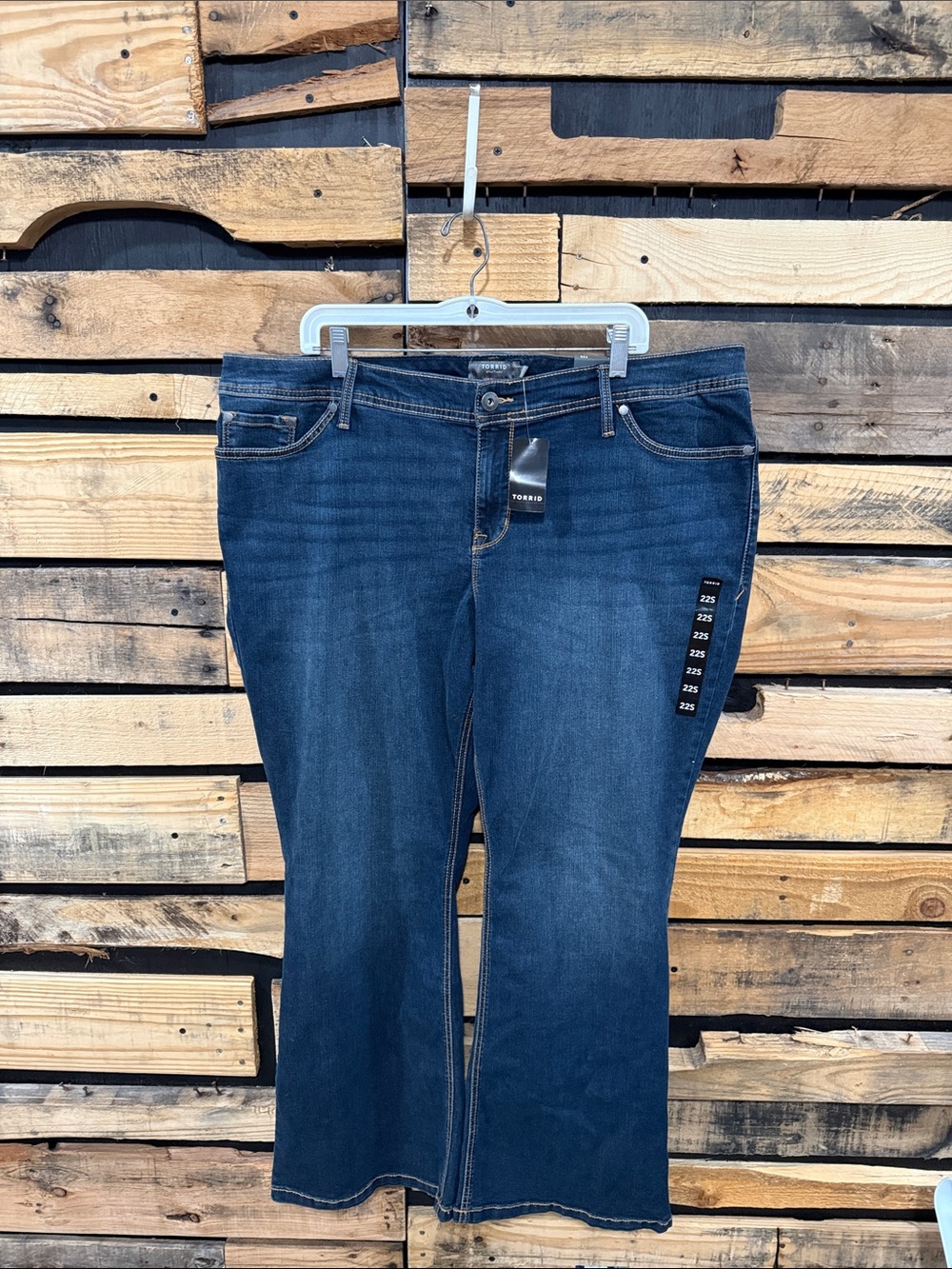 TORRID Luxe Slim Boot Jeans in dark Wash Size 22S NWT